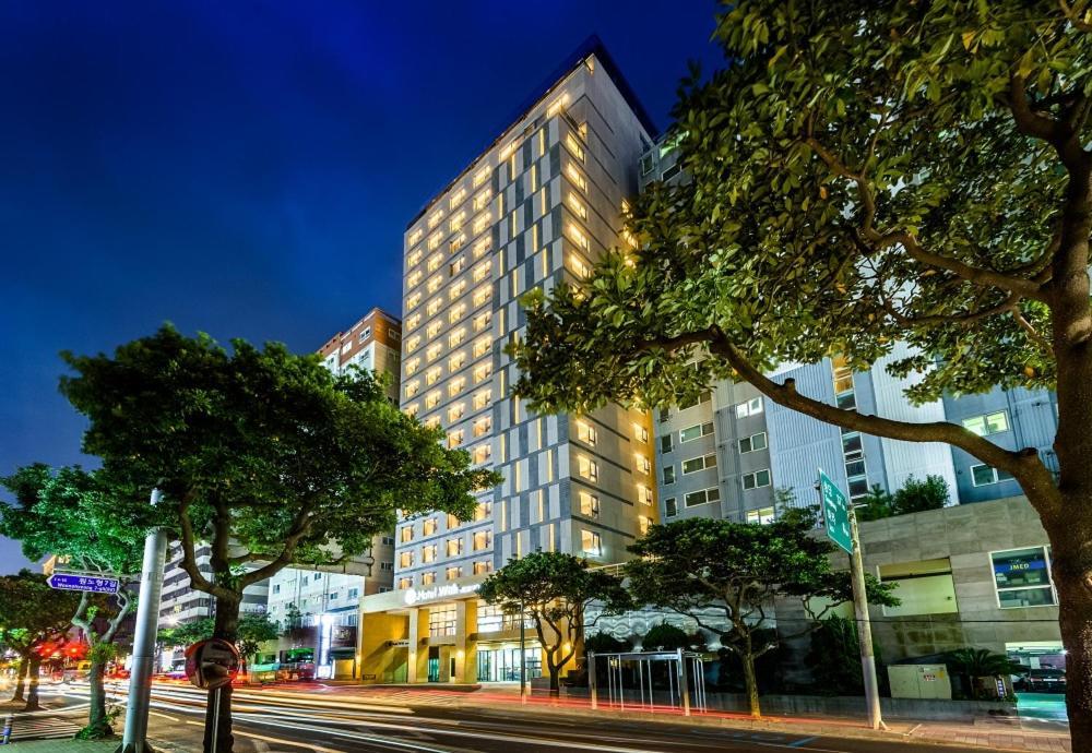 ג'גו Hotel With City מראה חיצוני תמונה