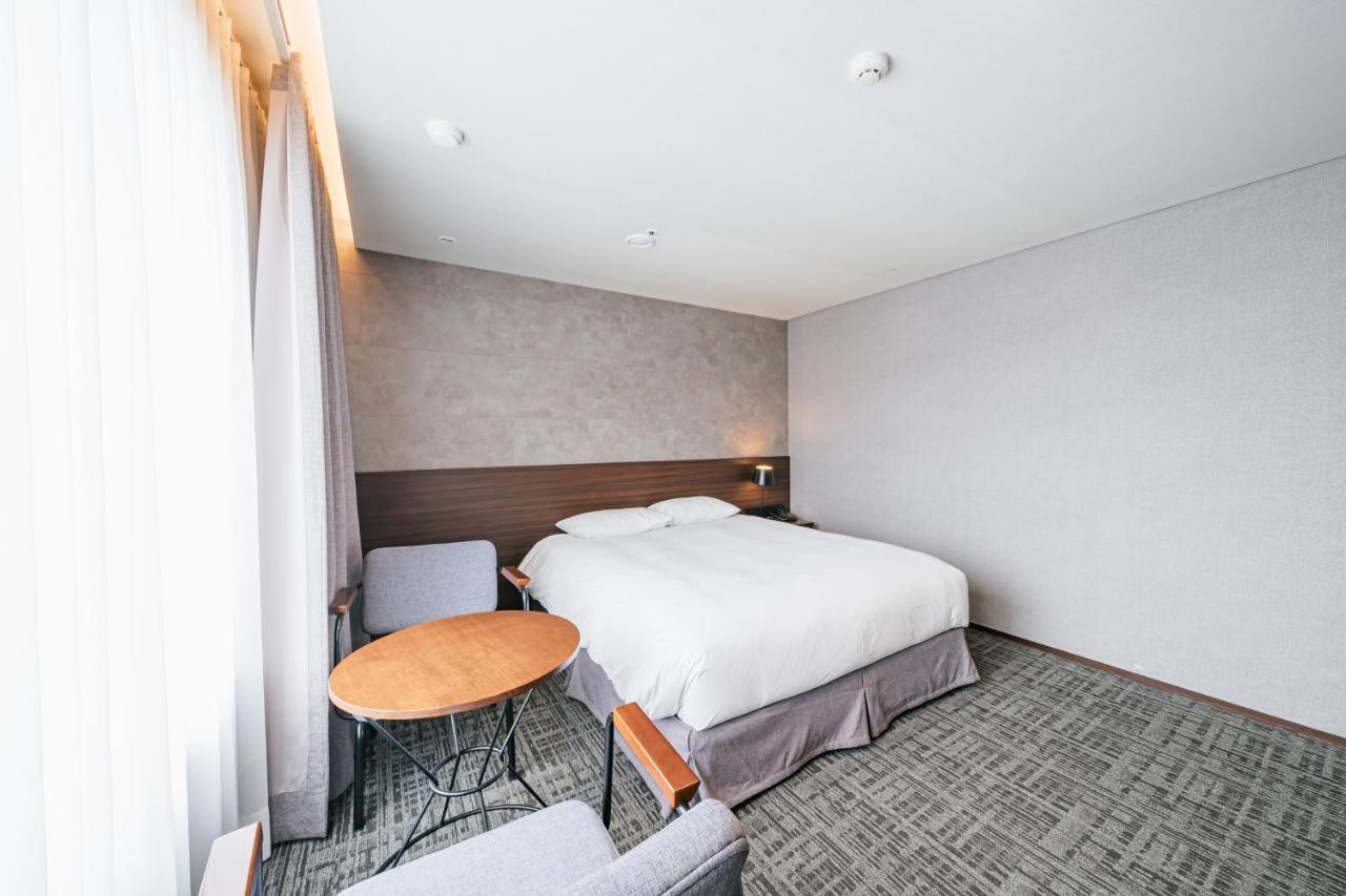 ג'גו Hotel With City מראה חיצוני תמונה