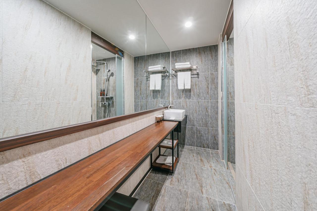 ג'גו Hotel With City מראה חיצוני תמונה
