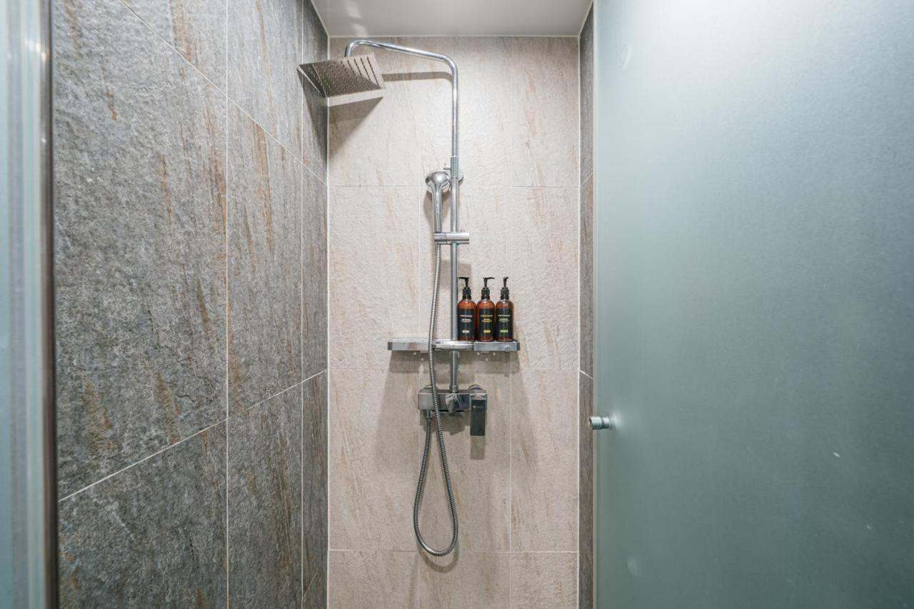 ג'גו Hotel With City מראה חיצוני תמונה