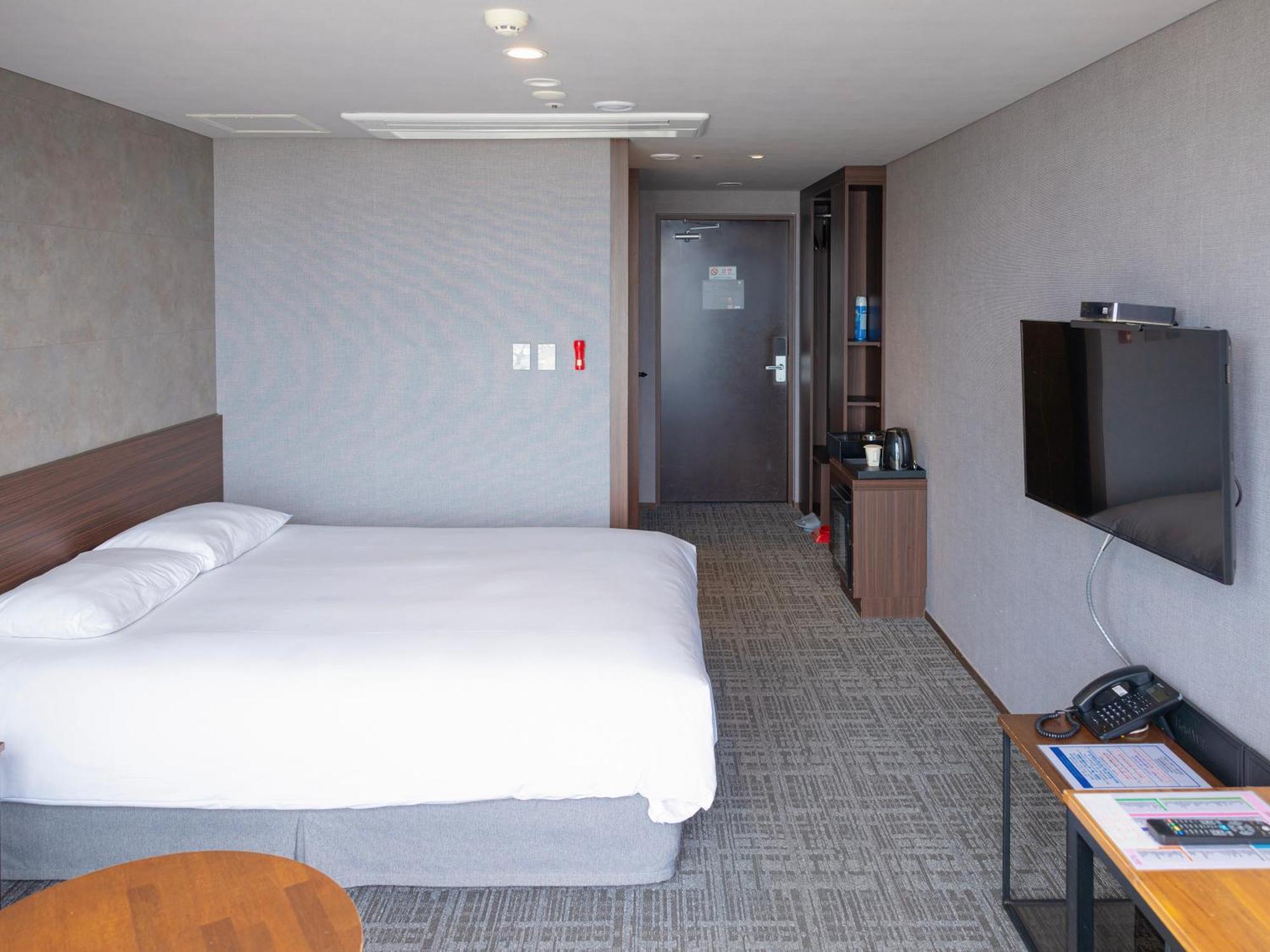ג'גו Hotel With City מראה חיצוני תמונה
