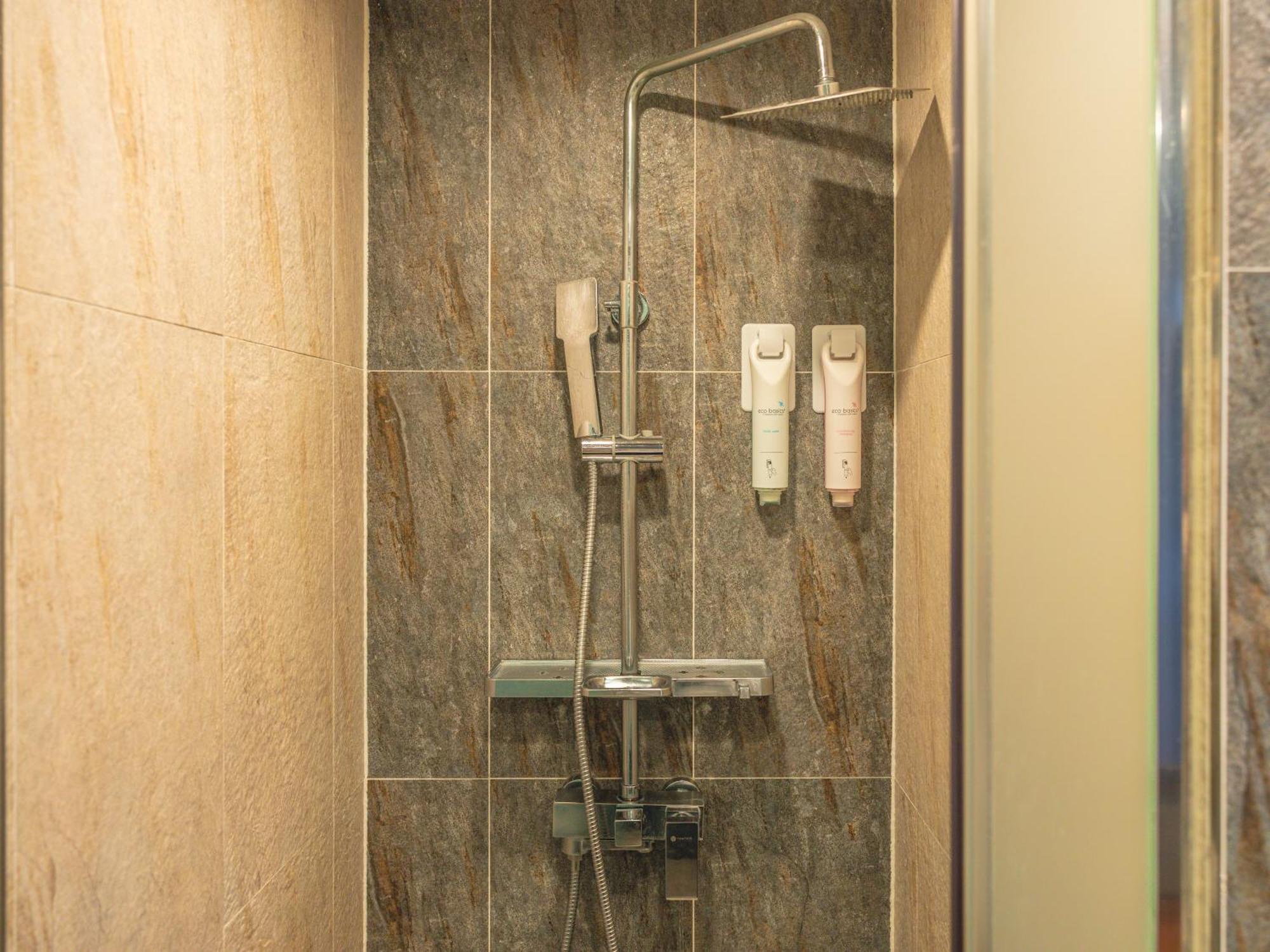 ג'גו Hotel With City מראה חיצוני תמונה